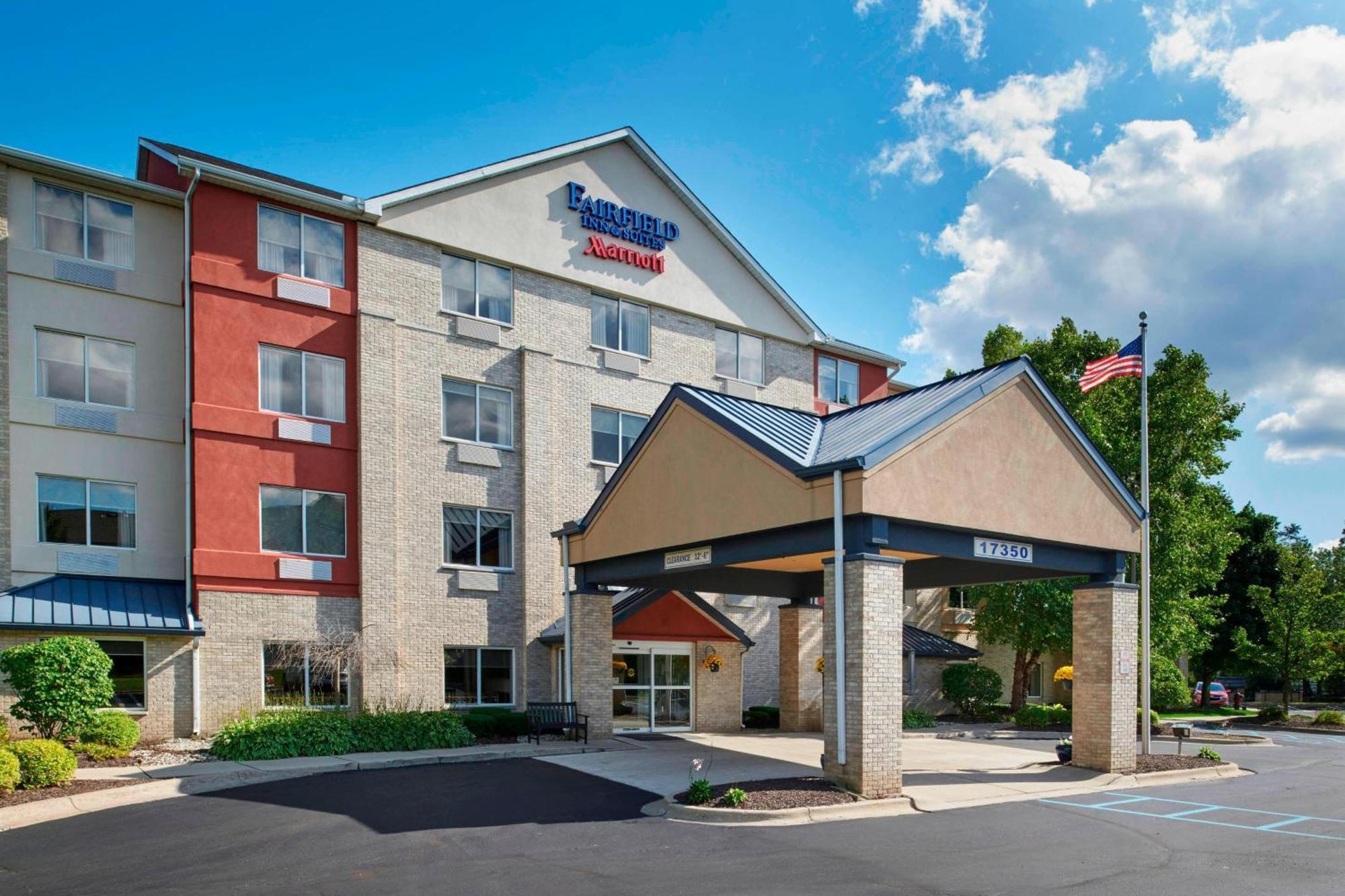 Fairfield Inn & Suites Detroit Livonia Exterior photo