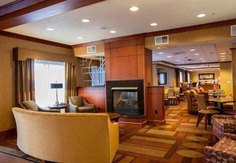 Fairfield Inn & Suites Detroit Livonia Exterior photo